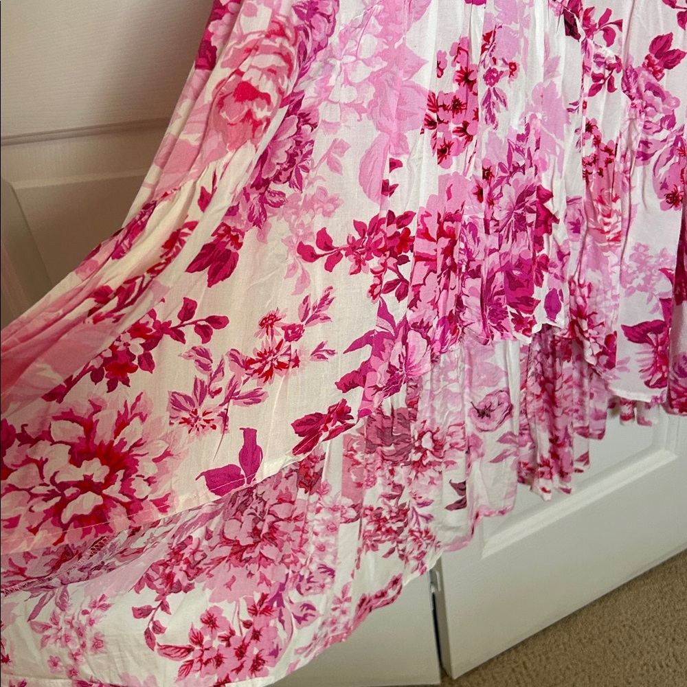 Chic Pink Floral Maxi Dress - Picture 10 of 14